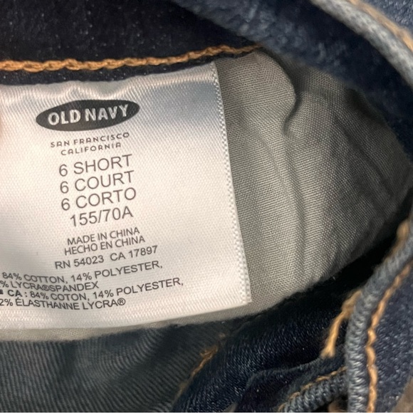 Old Navy The Sweetheart Women’s Size 6 Short Stretch Blue Denim Jeans - Picture 9 of 9